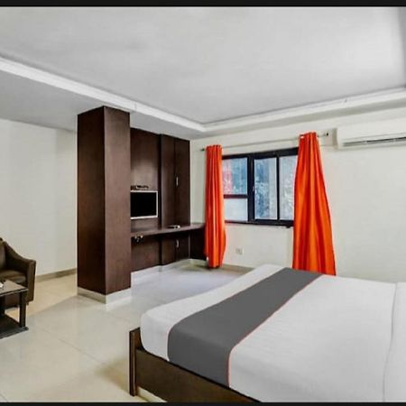 Aerocity Hotel Jindal Palace Delhi- A Well Hygiene Property"All Staff Vaccinated " New Delhi Buitenkant foto