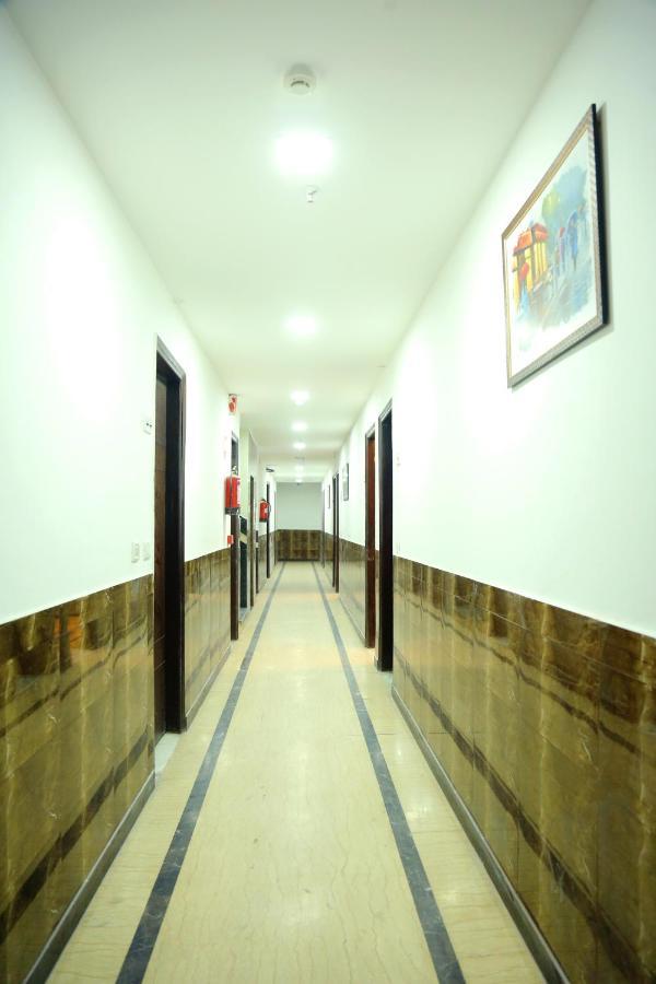 Aerocity Hotel Jindal Palace Delhi- A Well Hygiene Property"All Staff Vaccinated " New Delhi Buitenkant foto