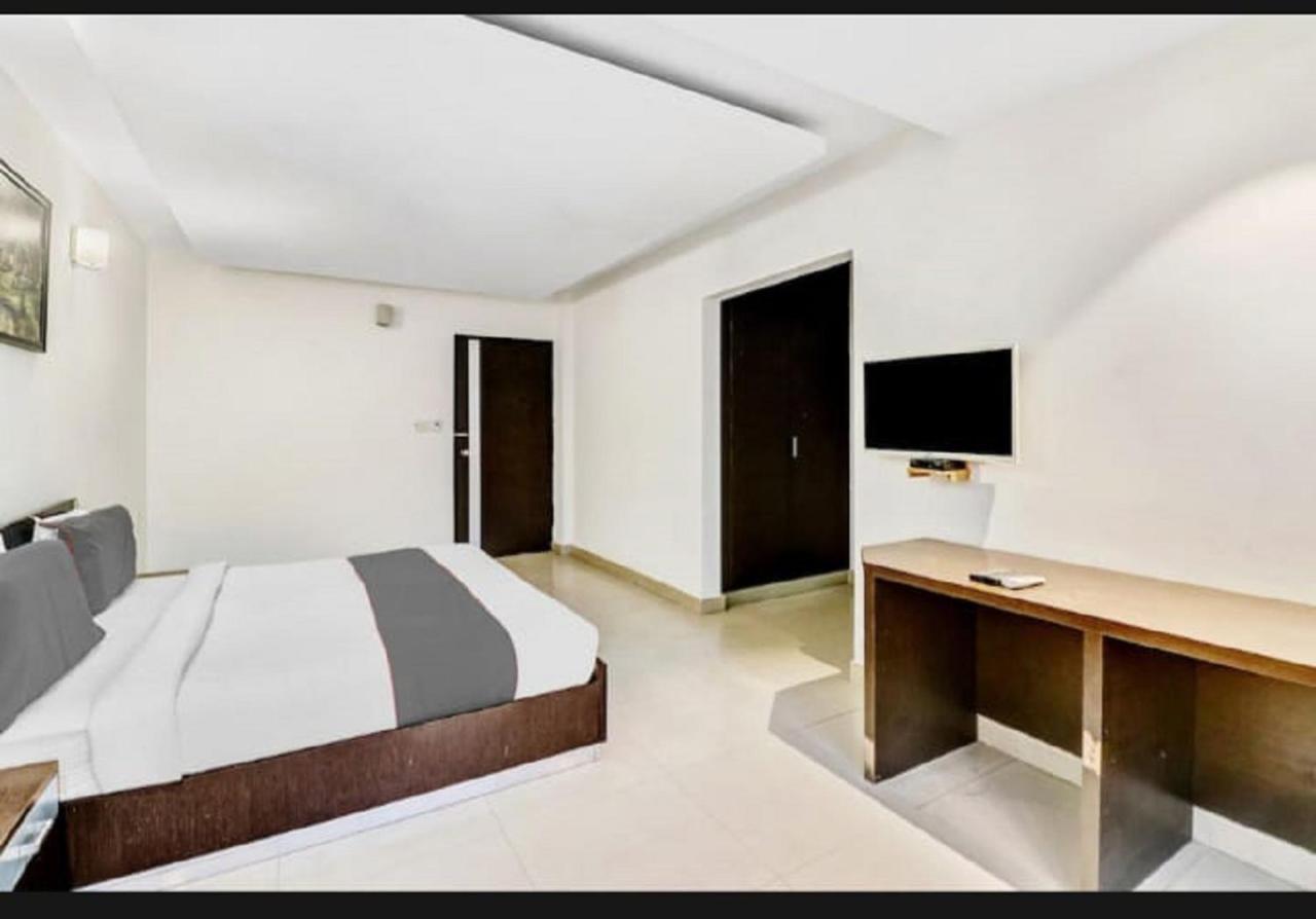 Aerocity Hotel Jindal Palace Delhi- A Well Hygiene Property"All Staff Vaccinated " New Delhi Buitenkant foto