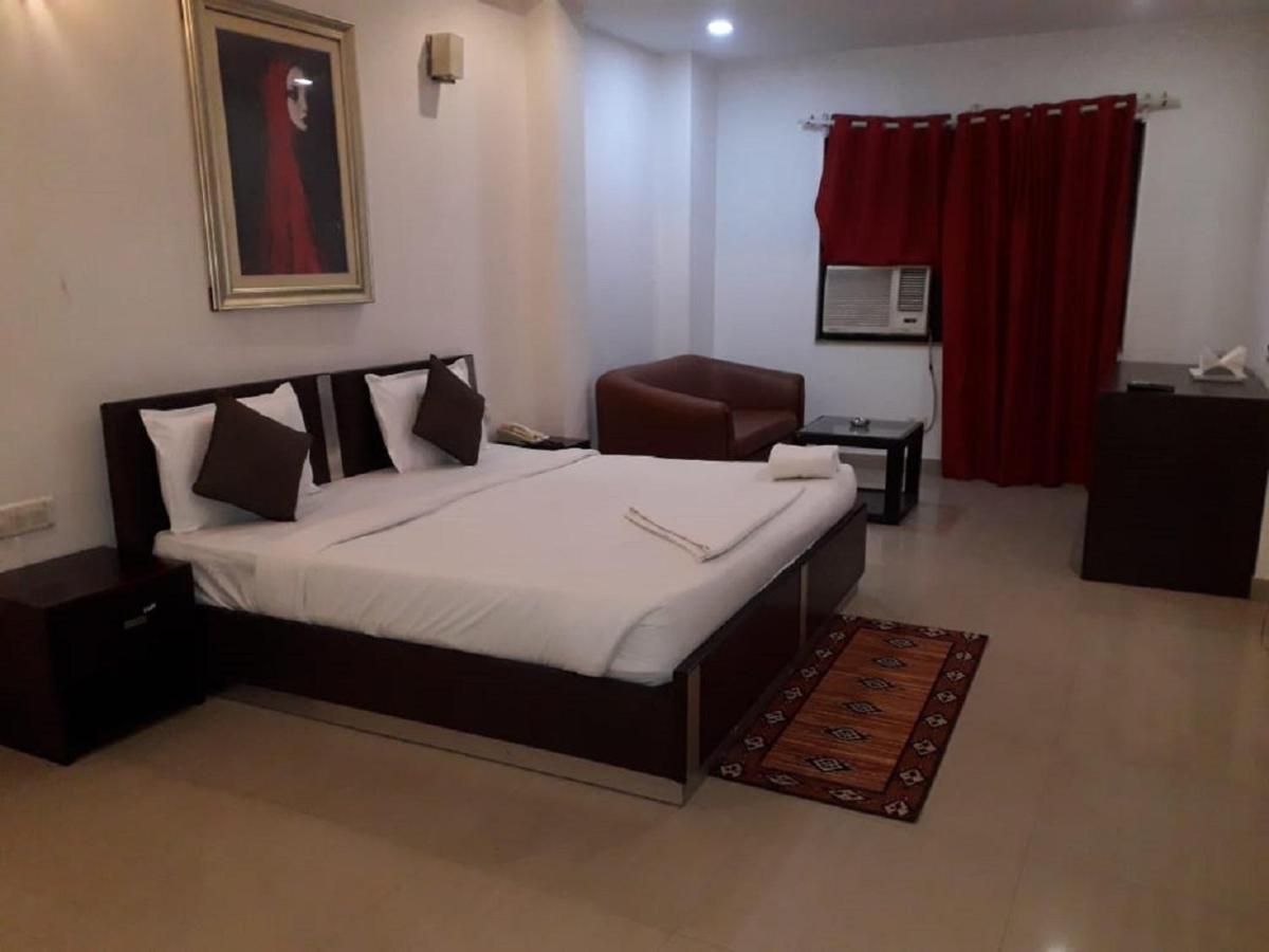 Aerocity Hotel Jindal Palace Delhi- A Well Hygiene Property"All Staff Vaccinated " New Delhi Buitenkant foto