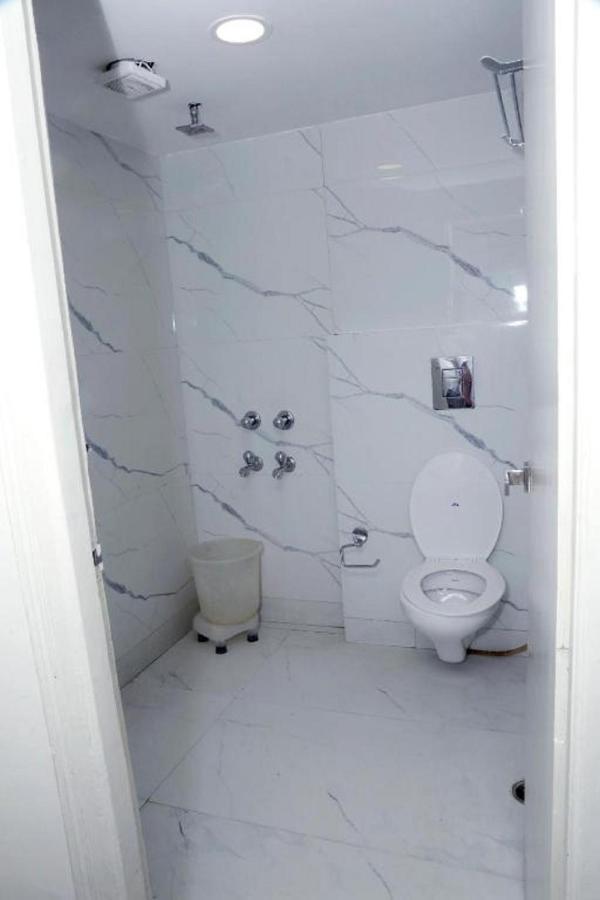 Aerocity Hotel Jindal Palace Delhi- A Well Hygiene Property"All Staff Vaccinated " New Delhi Buitenkant foto